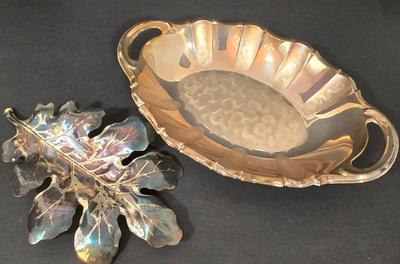 LOT 118D: Large Decorative Bowl, Metal Serving Platters, Coasters, and More