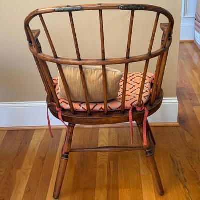 Wooden Windsor Chair with Needlepoint Pillow (LR-SF)