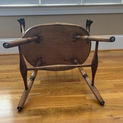 Wooden Windsor Chair with Needlepoint Pillow (LR-SF)