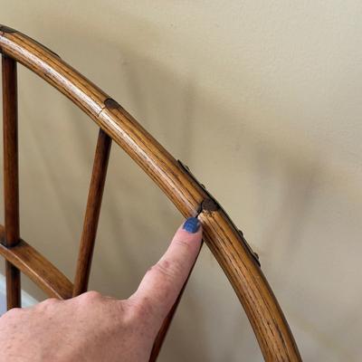 Wooden Windsor Chair with Needlepoint Pillow (LR-SF)