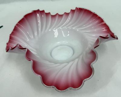 Sale Photo Thumbnail #153: Approx. 8.0" dia.  Ruffled edge, outside clear edge.  Very good condition.