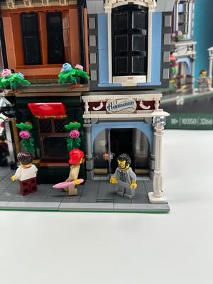 LEGO Icons Tudor Corner Complete Set