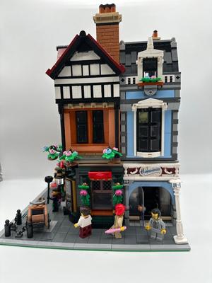 LEGO Icons Tudor Corner Complete Set