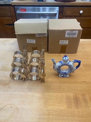 Lot of Napkin Rings. NOS Blue Willow.