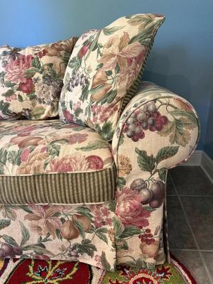 Karpen Upholstered Loveseat