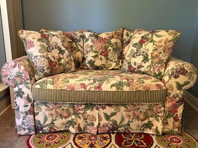 Karpen Upholstered Loveseat