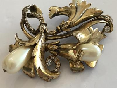 Antique Rhinestone Possibly REJA 3.5 Inch. Beautiful and Large