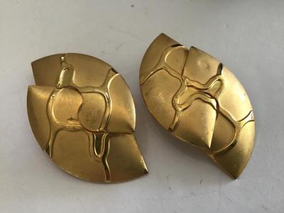 Vintage Gold Tone Earrings