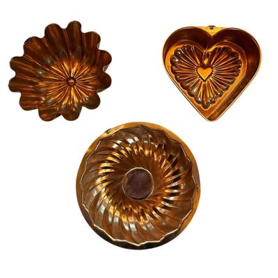 Hanging Metal Decor and Heart Shaped Wilton Cookie Pan