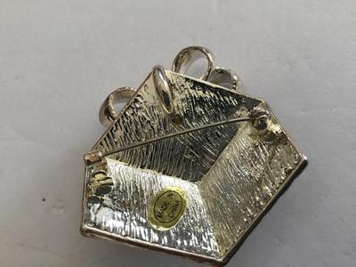 Present Brooch