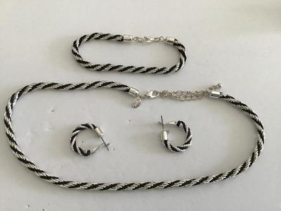 Kim Rogers New Set Twisted Rope