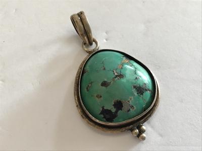 Vintage Sterling Silver Turquoise pendant