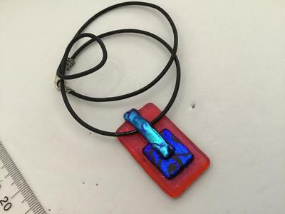 Glass Pendant With Vord Chain