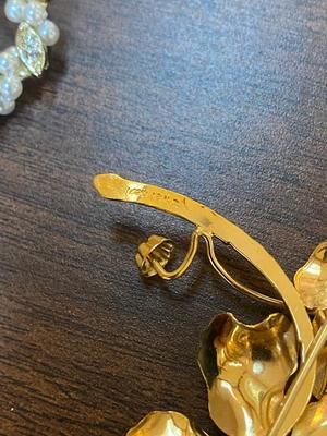 Assorted Costume Jewlery Lot. Monet, Avon +++