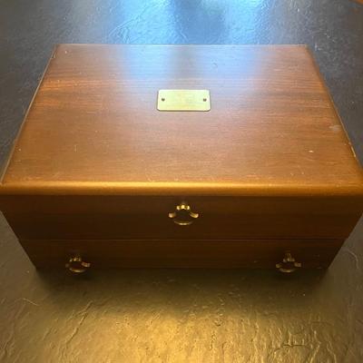 LOT 58: Gorham Sterling Silver Flatware - Incomplete Set - Knives Not Weighed (Sterling Handles/Stainless Blades) - 1108 Grams