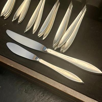 LOT 58: Gorham Sterling Silver Flatware - Incomplete Set - Knives Not Weighed (Sterling Handles/Stainless Blades) - 1108 Grams