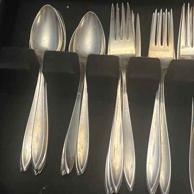 LOT 58: Gorham Sterling Silver Flatware - Incomplete Set - Knives Not Weighed (Sterling Handles/Stainless Blades) - 1108 Grams