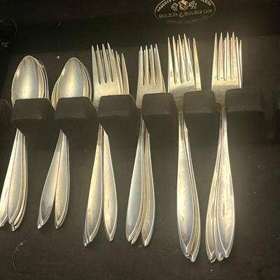 LOT 58: Gorham Sterling Silver Flatware - Incomplete Set - Knives Not Weighed (Sterling Handles/Stainless Blades) - 1108 Grams