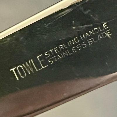 LOT 59: Towle Sterling Silver French Provincial Flatware - Knives Not Weighed - 1076 Grams