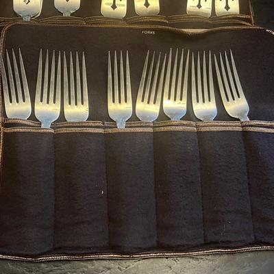 LOT 59: Towle Sterling Silver French Provincial Flatware - Knives Not Weighed - 1076 Grams