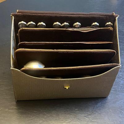 LOT 59: Towle Sterling Silver French Provincial Flatware - Knives Not Weighed - 1076 Grams