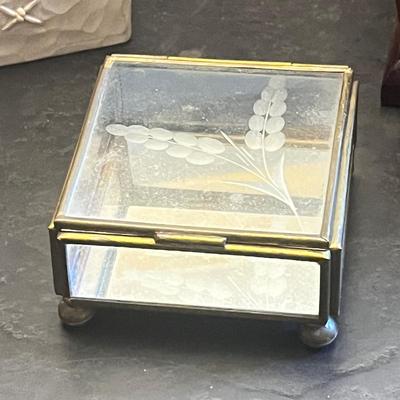 LOT 60: Collection of Jewelry Boxes