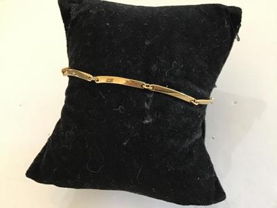 Dainty Gold Tone Bracelet