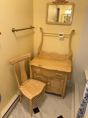 Beautiful Wash stand, Mirror and chair!