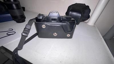 VTG MINOLTA 35 MM CAMERAS AND ACCESSORIES