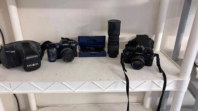VTG MINOLTA 35 MM CAMERAS AND ACCESSORIES