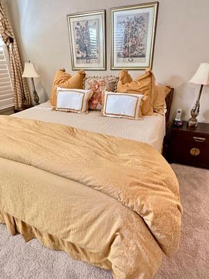 Linens - King Bedding - Sheets, Bedspread, Throws, Shams, Pillows, Dust Ruffle, - Art & Bed sold separately