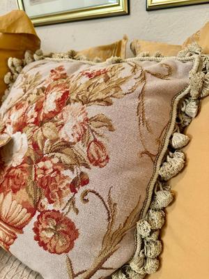 Linens - King Bedding - Sheets, Bedspread, Throws, Shams, Pillows, Dust Ruffle, - Art & Bed sold separately