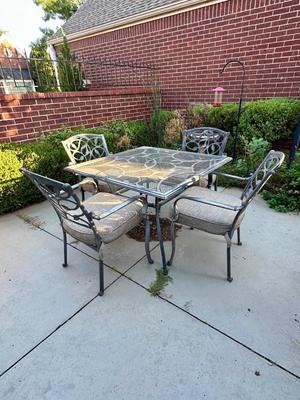 Patio- Outdoor Table & Chairs Set of 4