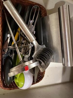 Kitchen Lot - Utensils 2