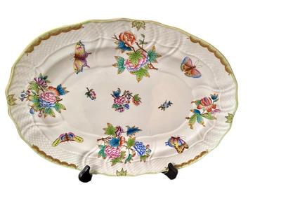 Decor - China - Herend - Platter Queen Victoria Pattern - Tureen listed separately