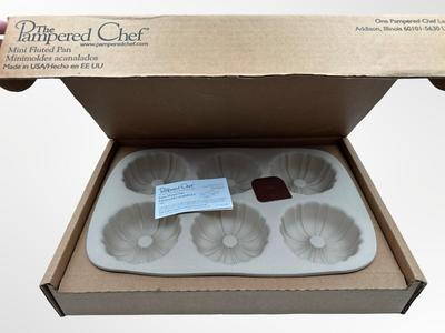 Pampered Chef Mini Fluted Pan – Family Heritage Stoneware