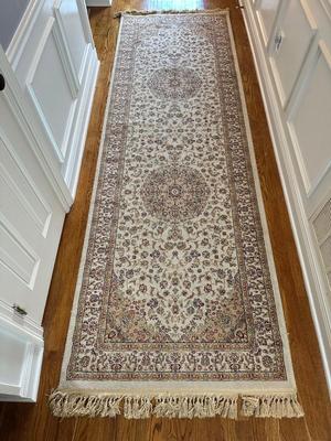 Kartal Carpets “Plaza Collection” Runner Rug – 3’3” x 9’10”