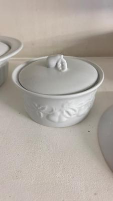 CASABLANCA BAKEWARE CASSEROLE DISHES