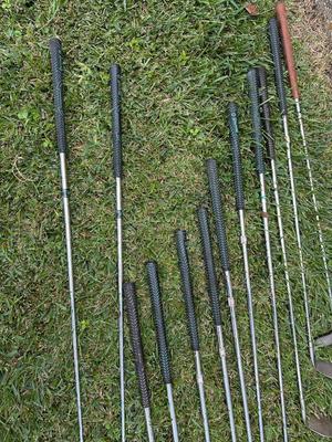Vintage Golf Club Set with Hard-Shell Travel Case