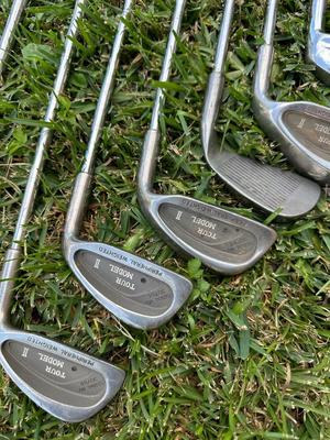 Vintage Golf Club Set with Hard-Shell Travel Case
