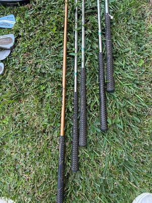 Vintage Golf Club Set with Hard-Shell Travel Case