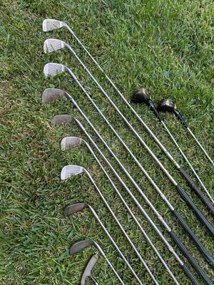 Vintage Golf Club Set with Hard-Shell Travel Case