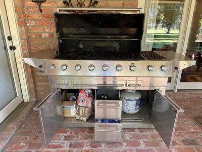 Electrolux Freestanding Outdoor Kitchen Grill