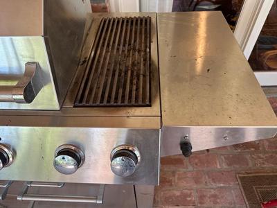 Electrolux Freestanding Outdoor Kitchen Grill