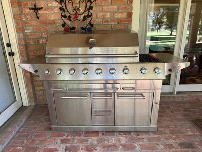 Electrolux Freestanding Outdoor Kitchen Grill