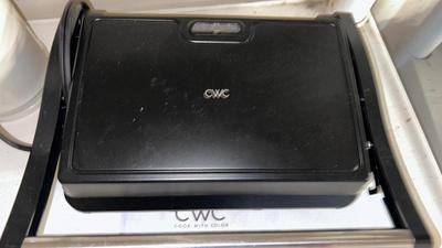 CWC PANINI GRILL, BRAUN COFFEE GRINDER AND A NORDICWARE STOVE TOP GRIDDLE