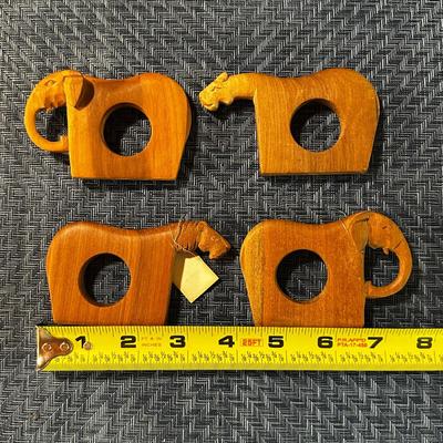 4 Wooden Wildlife Napkin Ring Holders