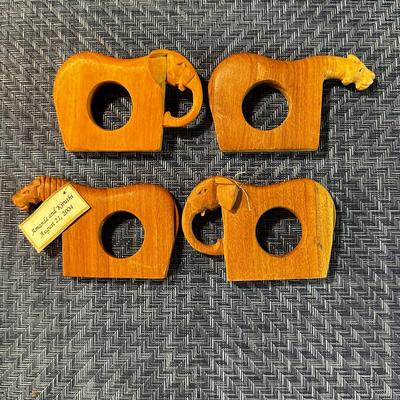 4 Wooden Wildlife Napkin Ring Holders