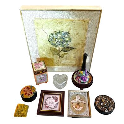 Lot of Decor Items