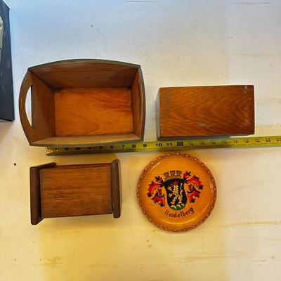 4 Wood Items